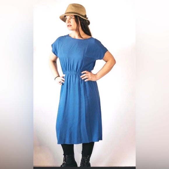 Vintage Dresses & Skirts - Vintage Hibiscus blue silk dress, size S